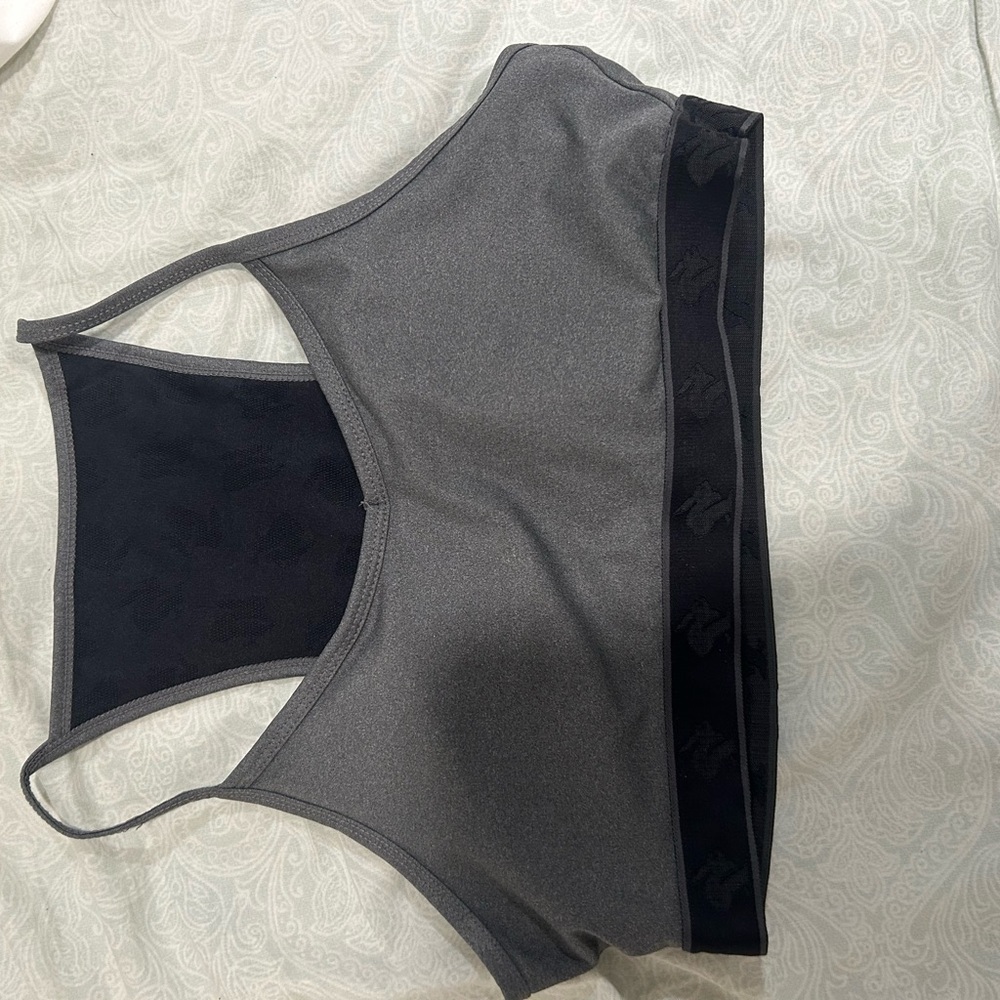 Women's Rabbit Strappy Pocket Gray Sports Bra